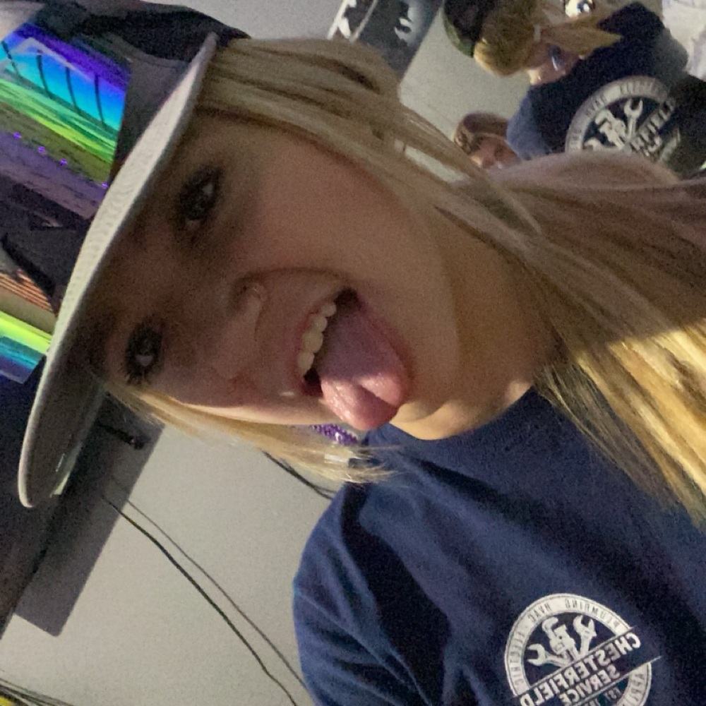 Meet your Posher, Karissa